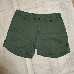 Patagonia green utility shorts